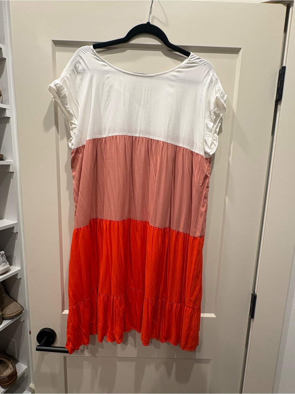Womens Colorblock Short-Sleeve Dress in White, Dusty Pink & Bright Orange